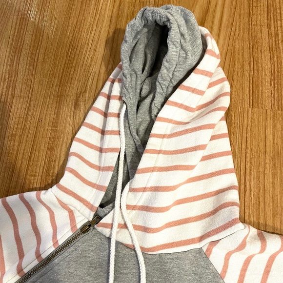 Hey Friends(featured on Drew Barrymore Show)Double Hooded Sweatshirt & tee. - Picture 5 of 14